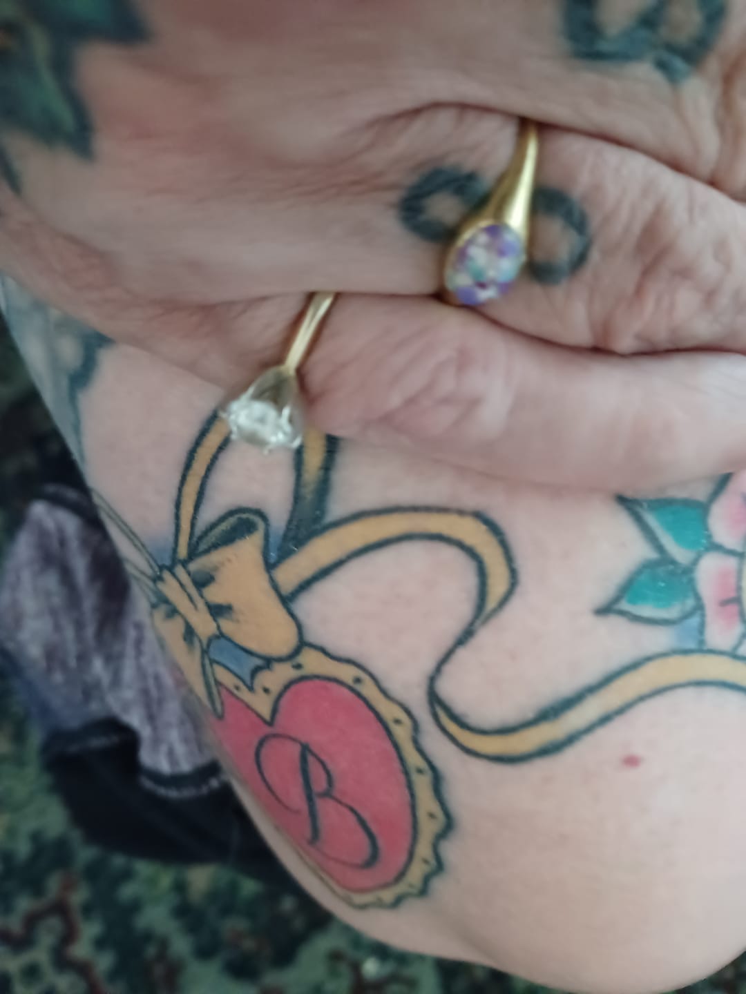 Customer photo review of Golden Oval Ring with Cremation Ashes