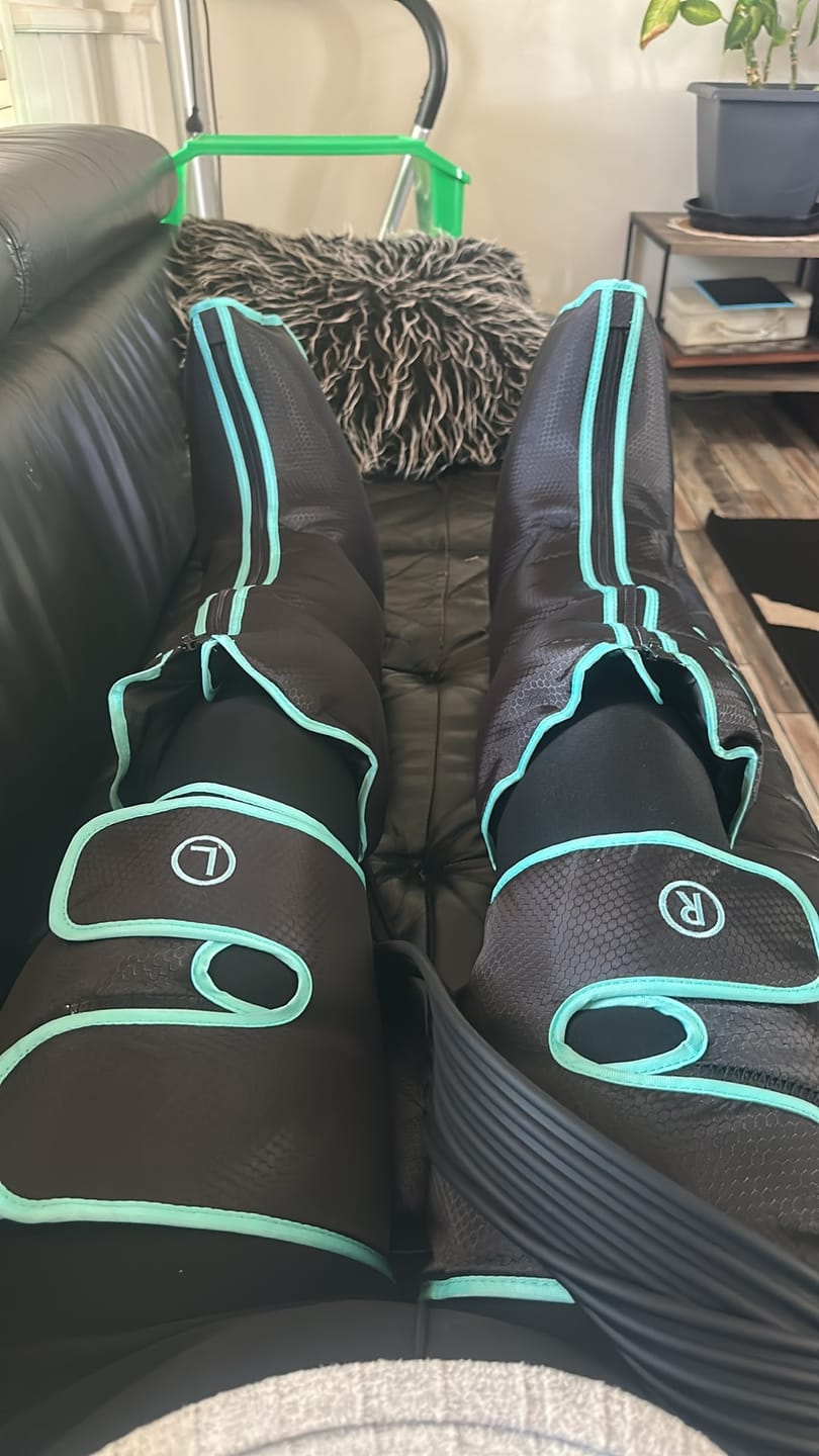 Customer photo review of Vibit FlowBoots - Wireless Compression Boots