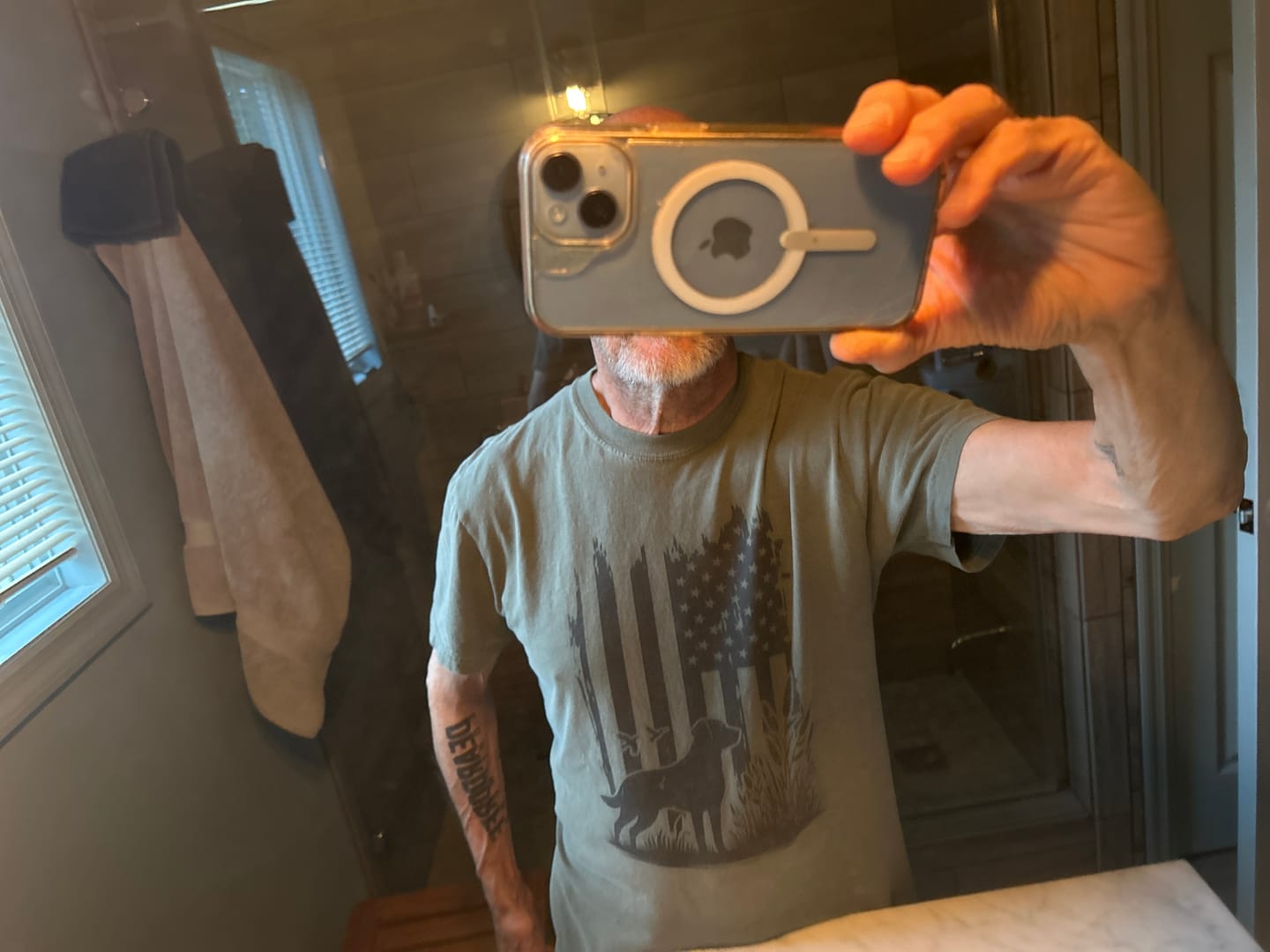 Customer photo review of Labrador Hunting Premium Tee