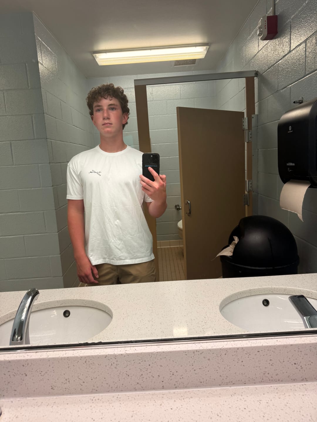 Customer photo review of 466 Tailored Tees