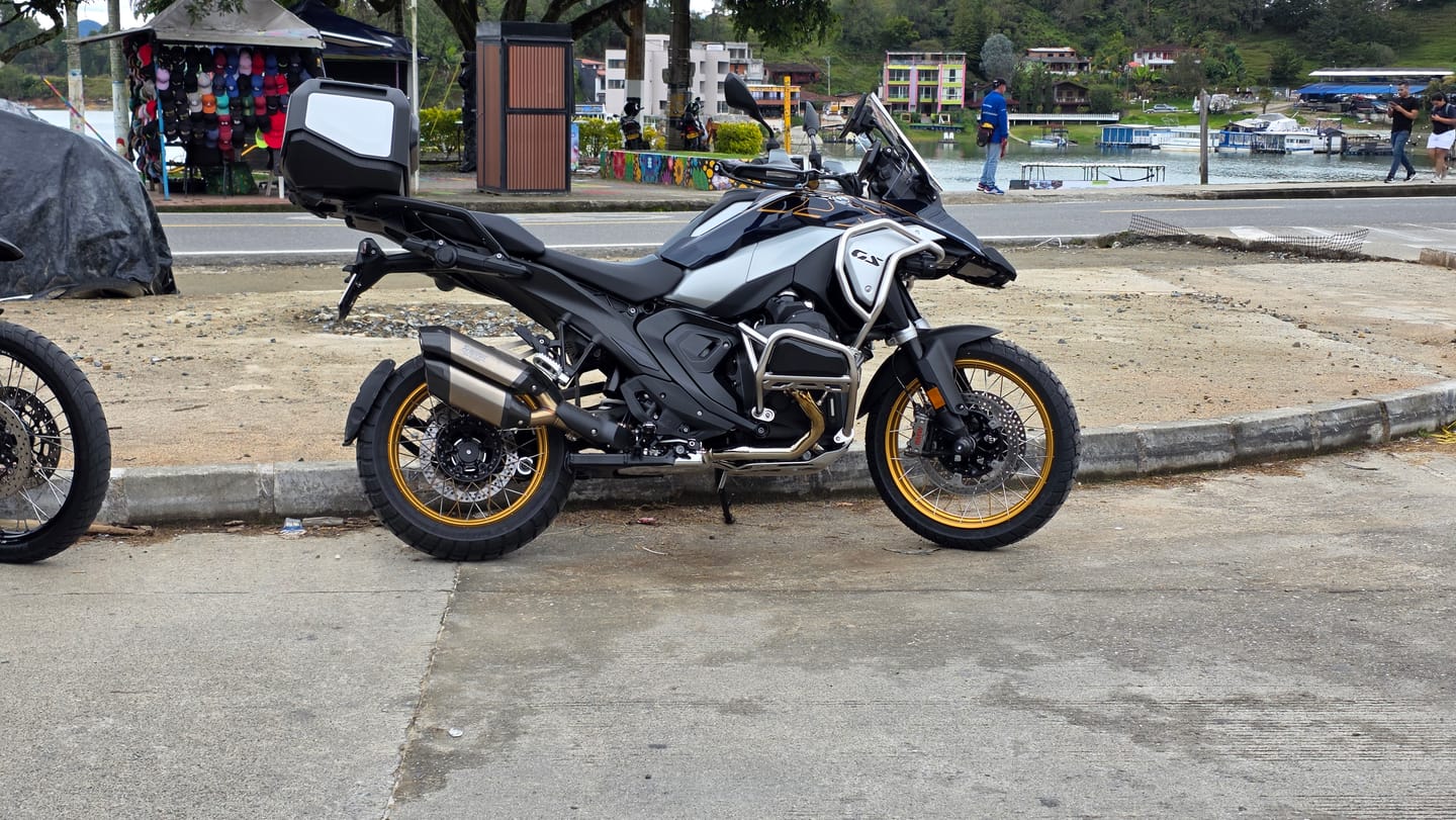Customer photo review of Crash Bar System for BMW R1300GS and R1300GS Adventure