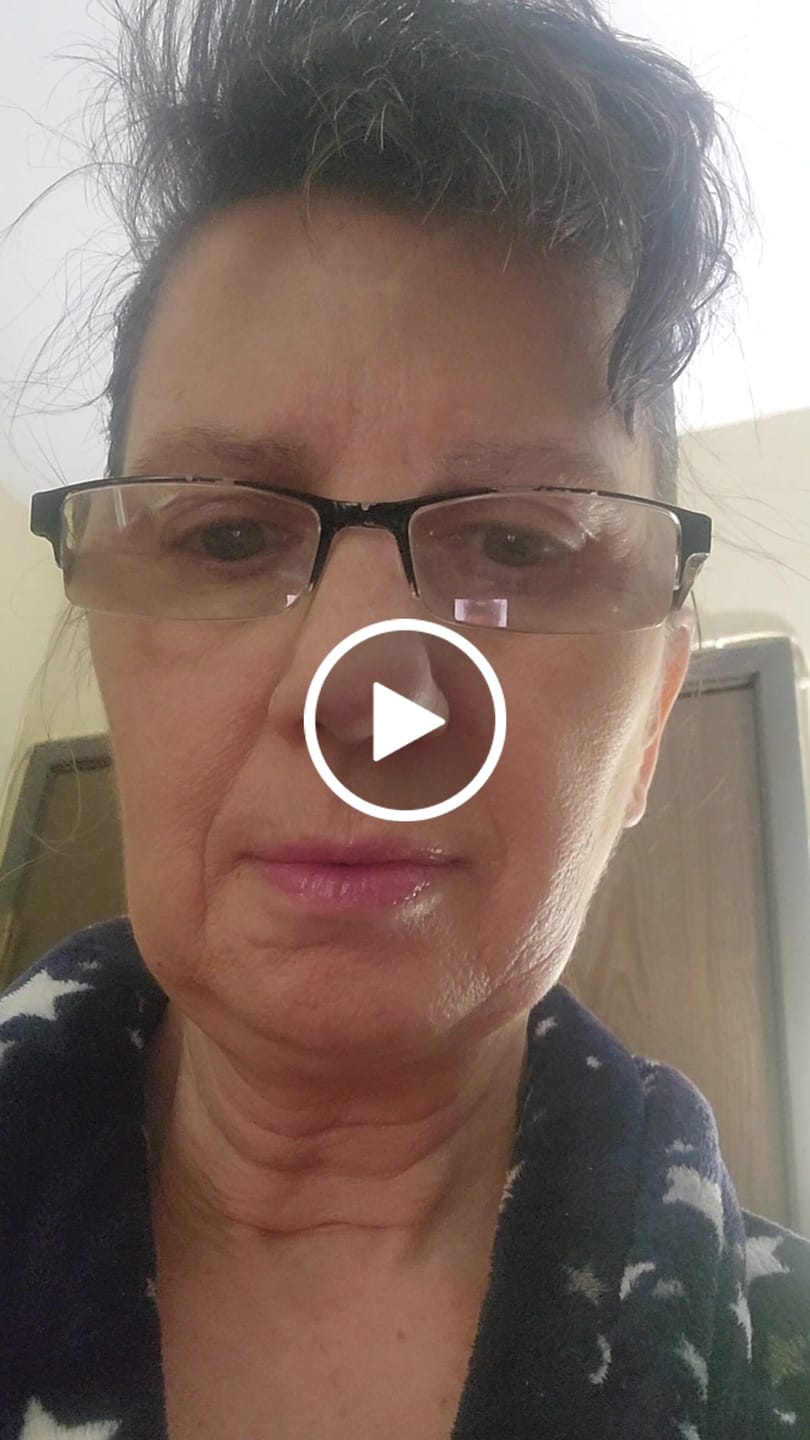 Customer video review of Areliaa Signature Lipstick