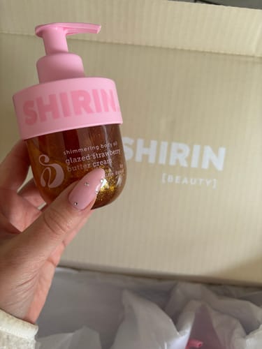 Customer photo review of Shimmering Body Oil Glazed Strawberry Butter Cream