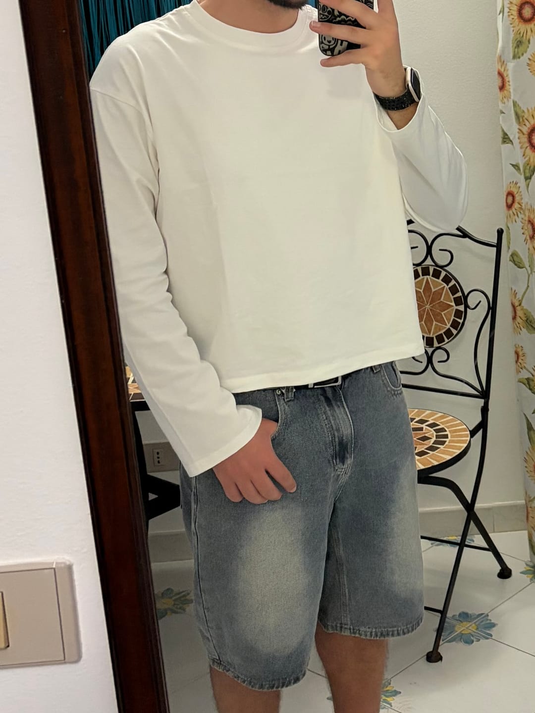 Customer photo review of Longsleeve Cropped Blanks 220GSM Off White