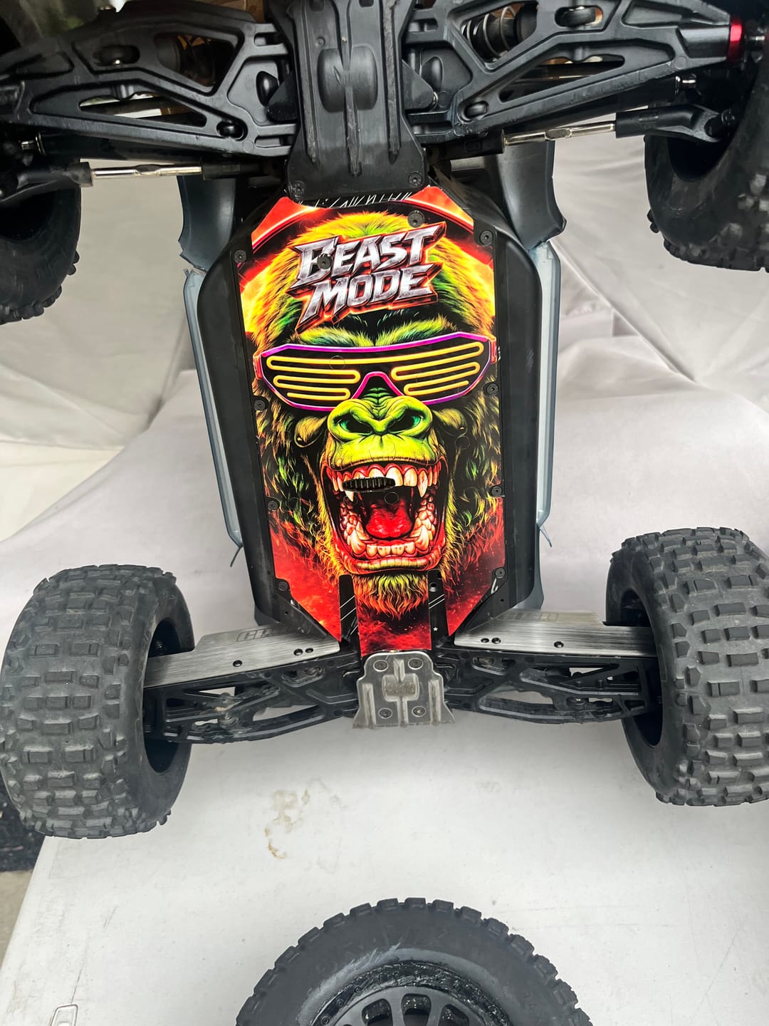 Customer photo review of KRATON 6S BLX "VENOMOUS" chassis protector skin