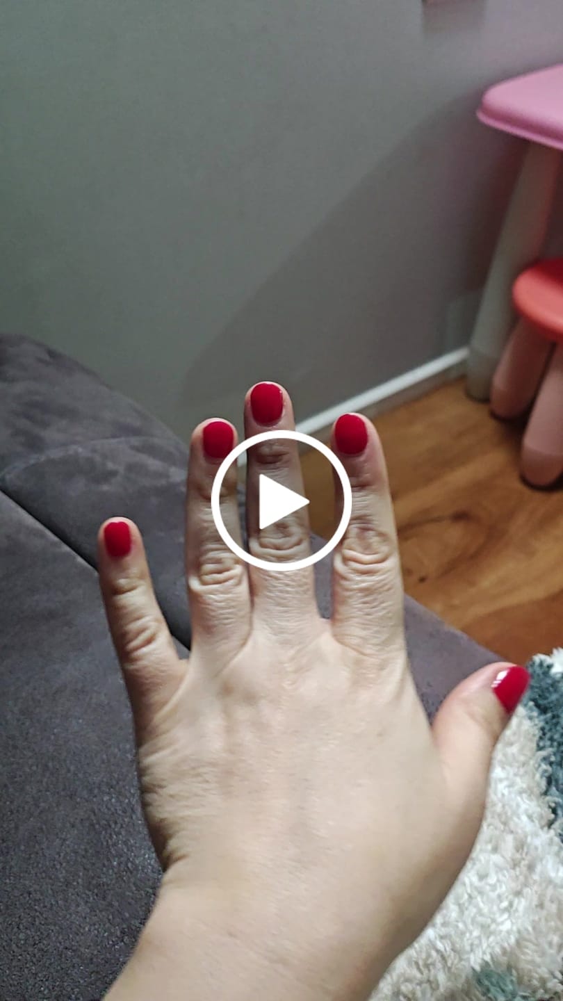 Customer video review of Rojo Clavel | Stickers de Gel