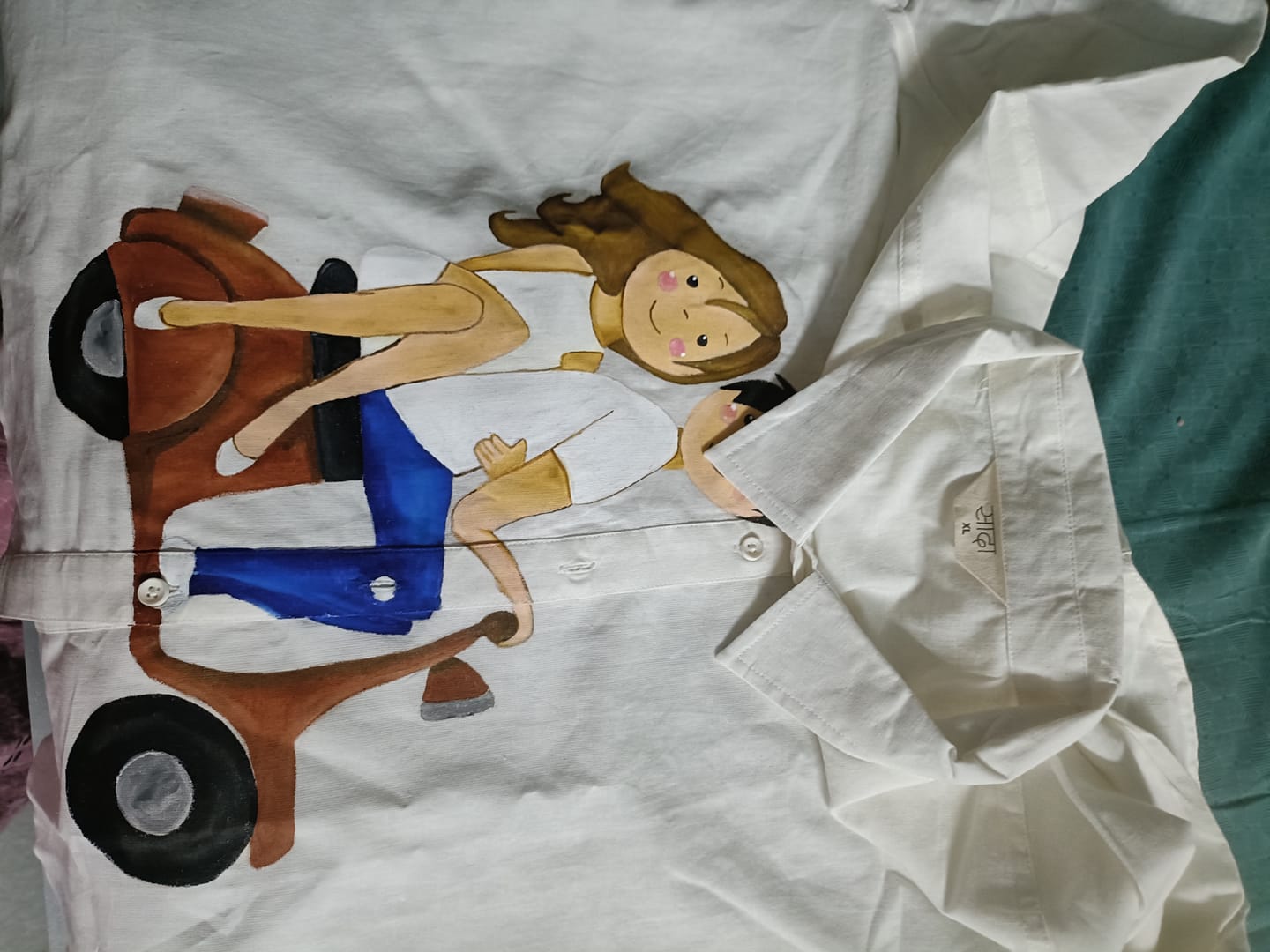 Customer photo review of Women White Airy-Linen Shirt