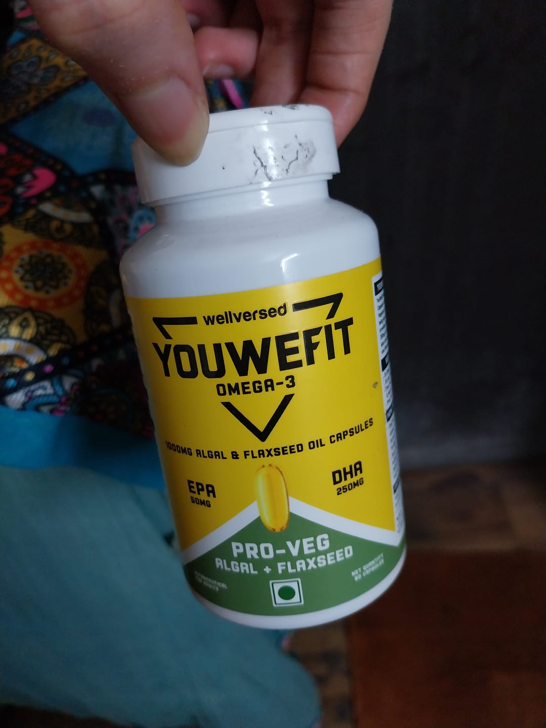 Customer photo review of YouWeFit Pro-Vegetarian Omega-3 Capsules (60 Capsules) | 1000mg Algal Oil + Flaxseed Oil Capsules (250mg DHA | 200mg ALA | 50mg EPA)