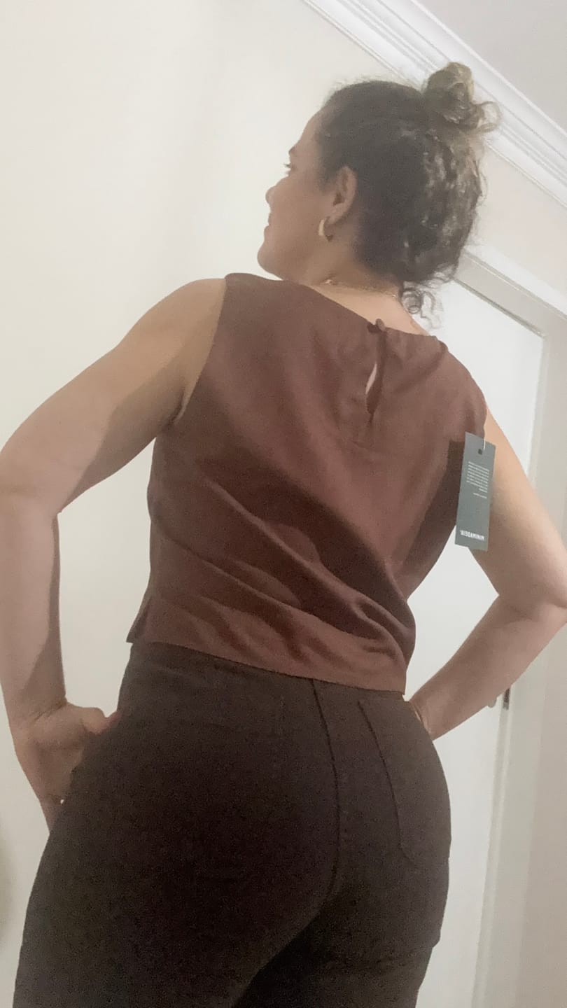 Customer photo review of Calça Jeans Reta Mandacaru Marrom Escuro