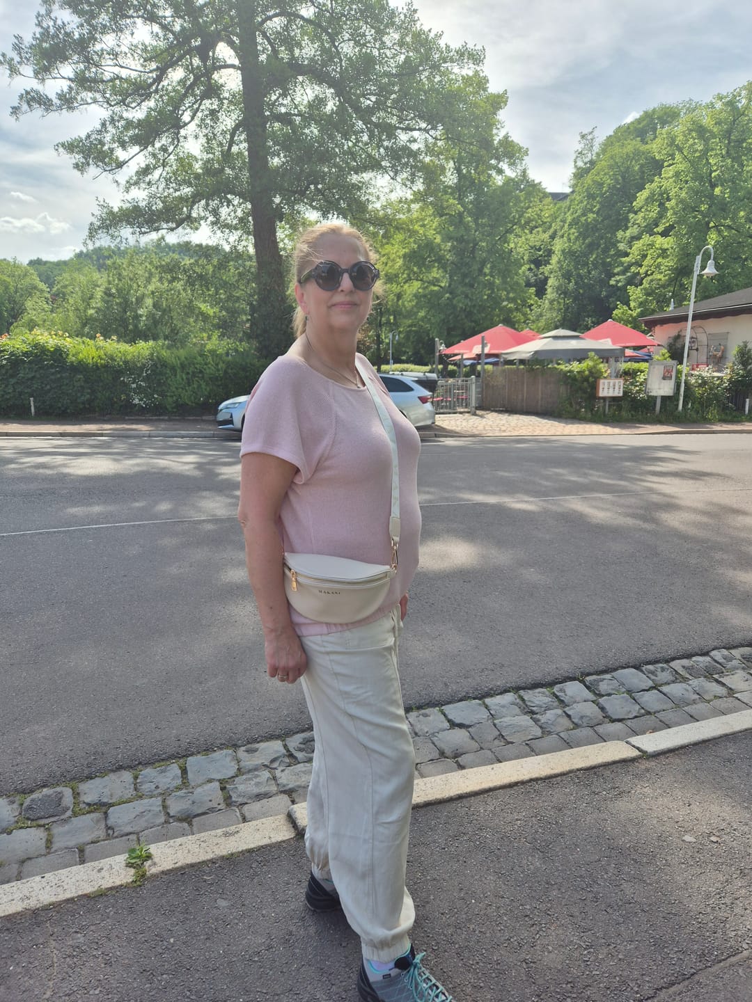 Customer photo review of NOA - TAUPE