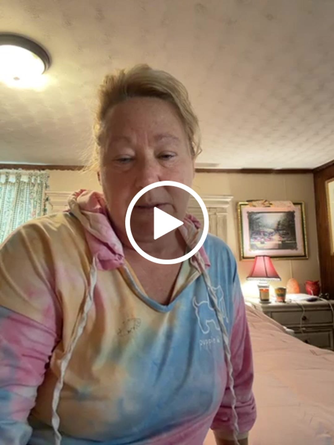 Customer video review of Luxecool™ Ultra-Lightweight Cooling Down Blanket