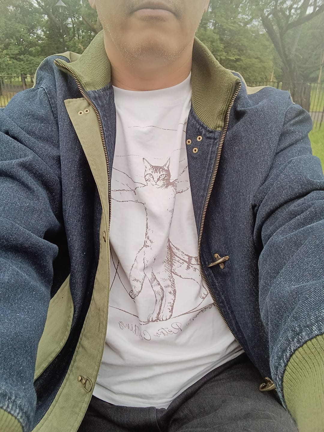 Customer photo review of 「ウィトルウィウス的にゃん体図」スケッチ風線画コットンTee