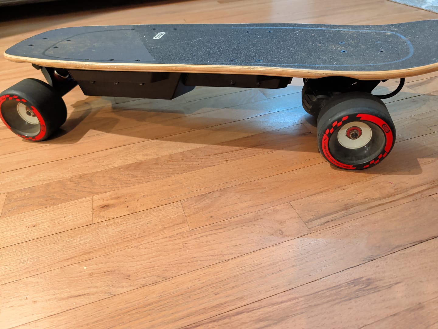 Customer photo review of Meepo Cyclone 105s wheels Set - Next-Level Street Wheels with Enhanced Grip and Unmatched Shock Absorption