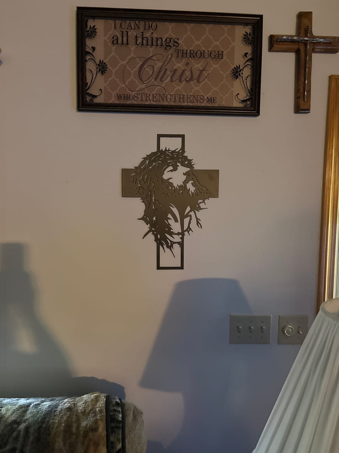 Customer photo review of Christianartworkshop Crown of Thorns Jesus Cross Metal Wall Decor: Heartfelt Faith Statement