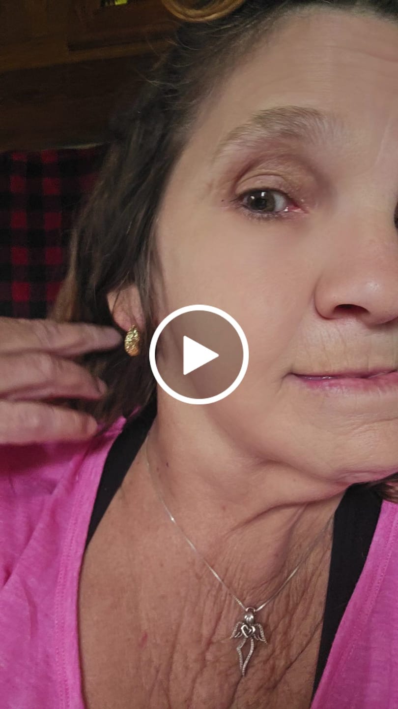 Customer video review of Oaklynn 18k White Gold Plated 20mm Semi-Hoop Earrings for Women