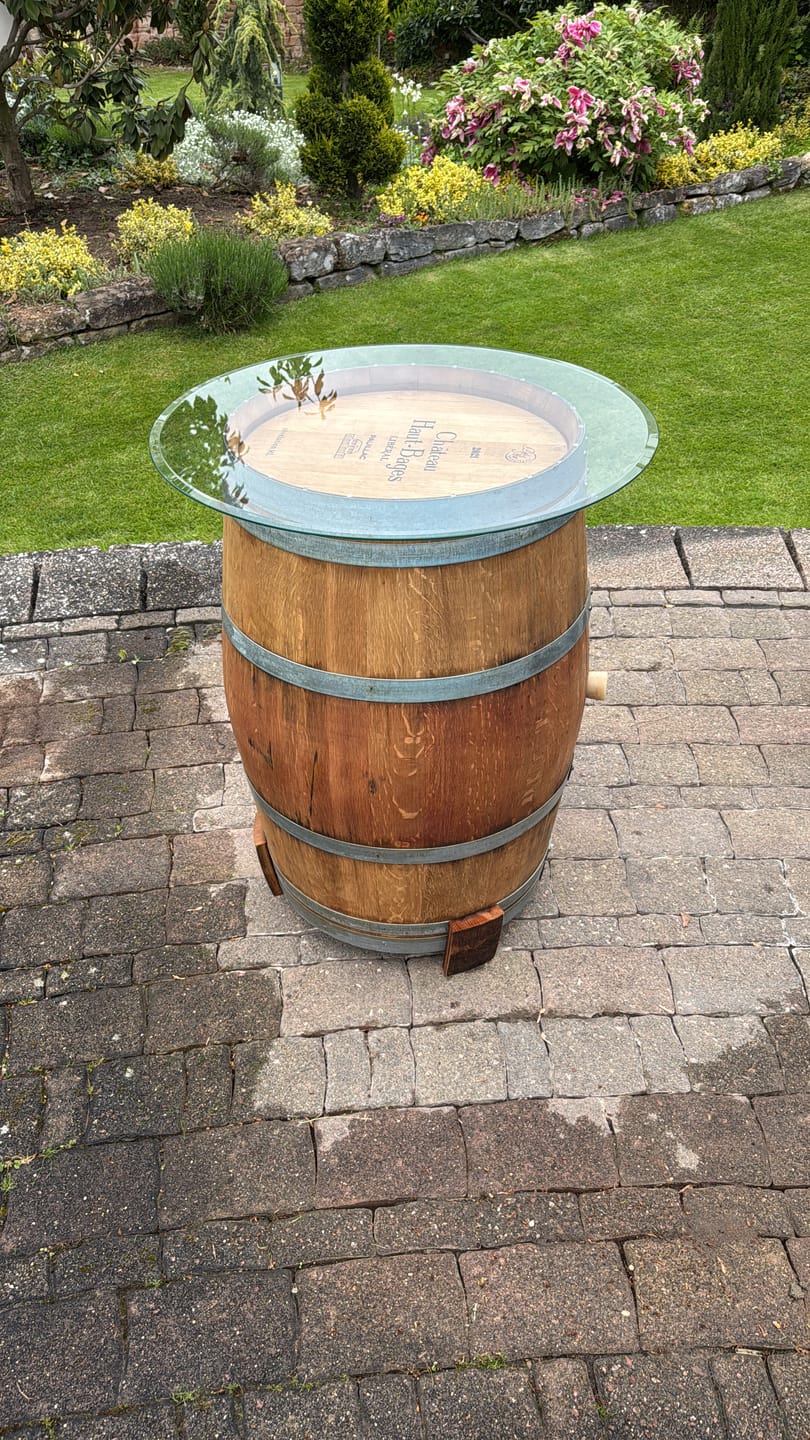Customer photo review of Glasplatte Tisch Sicherheitsglas für Esstisch, Gartentisch, Weinfass - Rund