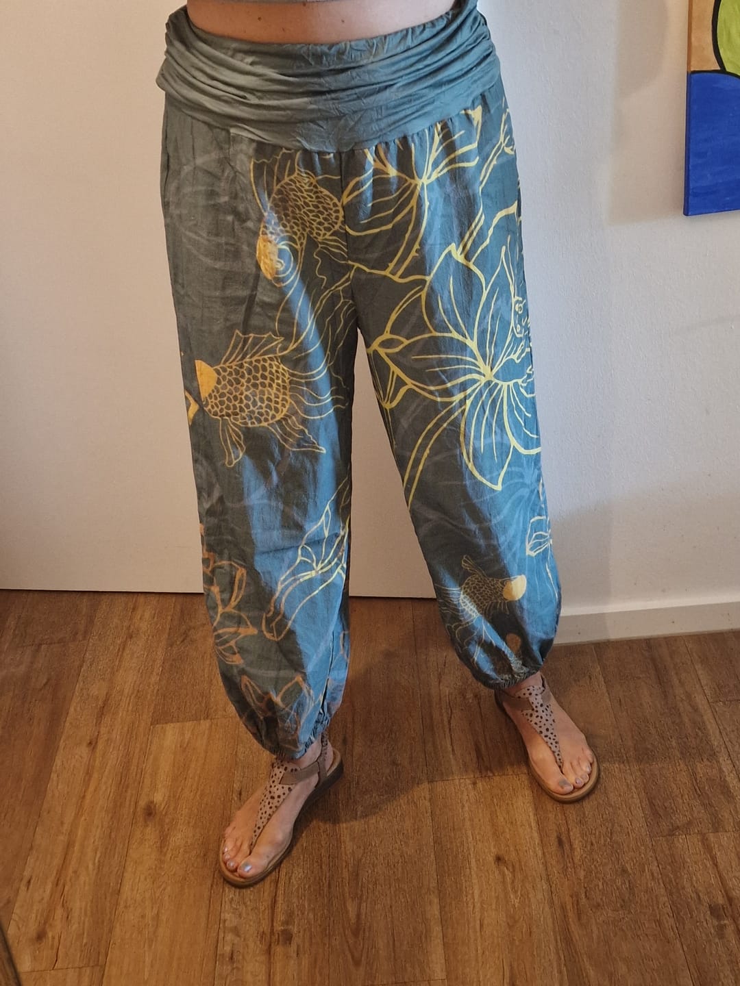 Customer photo review of Buddha Stones Damen-Haremshose aus reiner Baumwolle mit Lotusblatt und Koi-Fisch und elastischer Taille