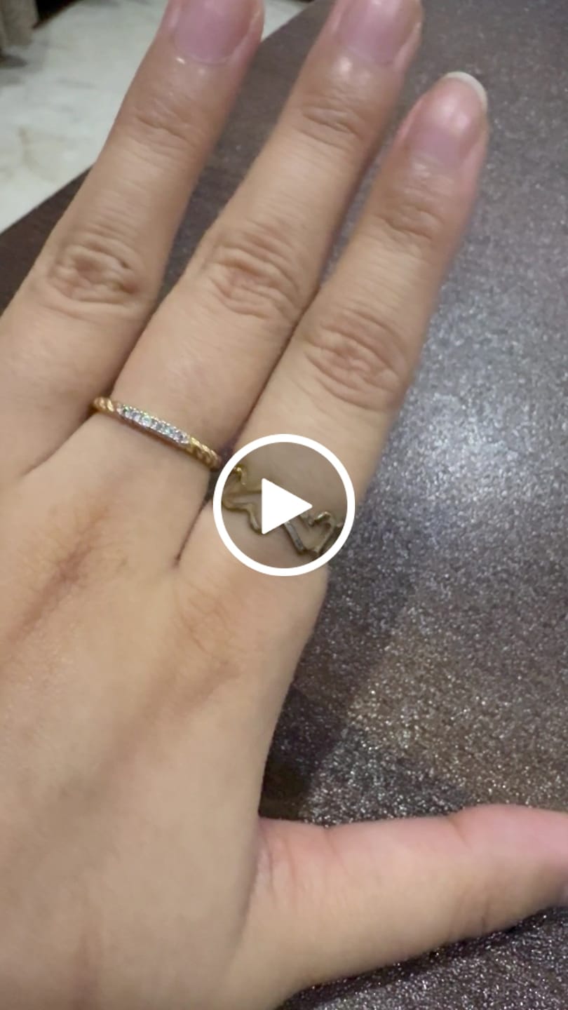 Customer video review of Linked Love Hollow Heart Ring