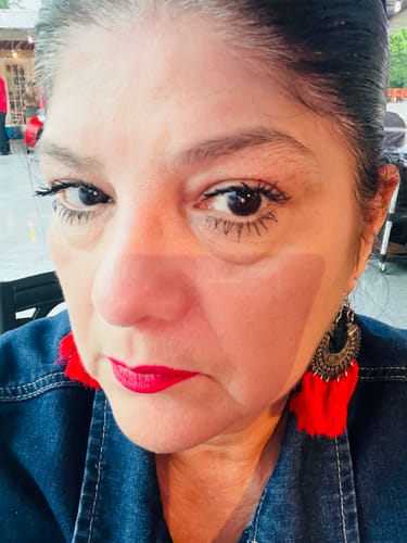 Close-up of a reviewer wearing My Amazing Lashes Mascara, showing defined lashes with no visible smudging or flaking.