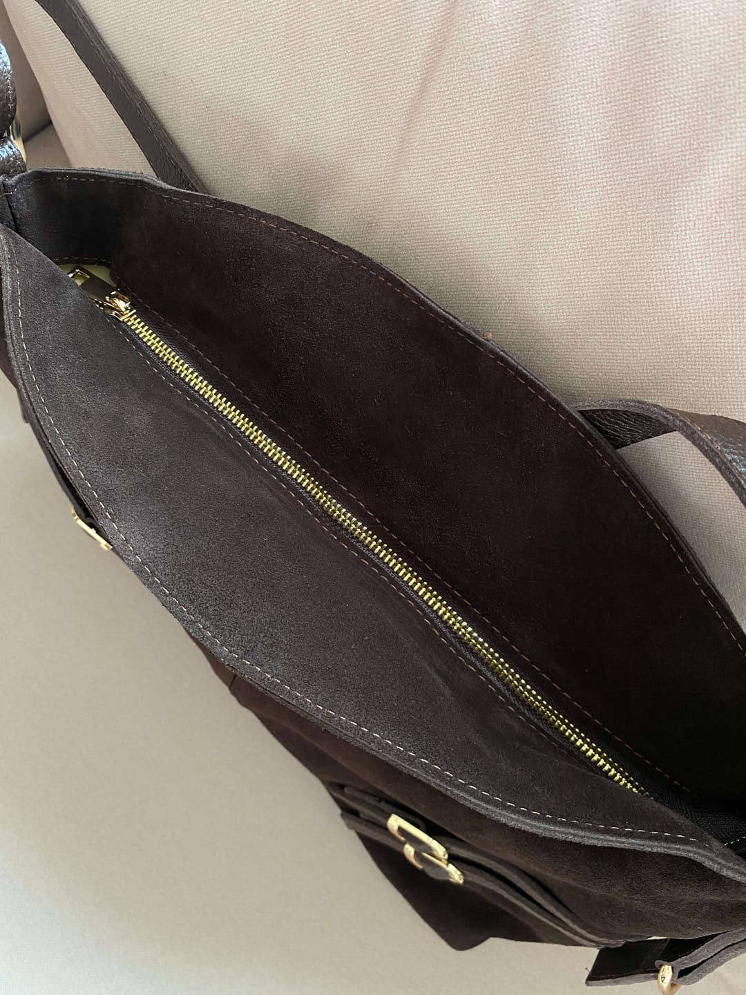 Customer photo review of DB No.8 | Hakiki Süet Deri Omuz Çantası | Kahve