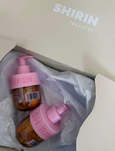 Customer photo review of Shimmering Body Oil Glazed Strawberry Butter Cream