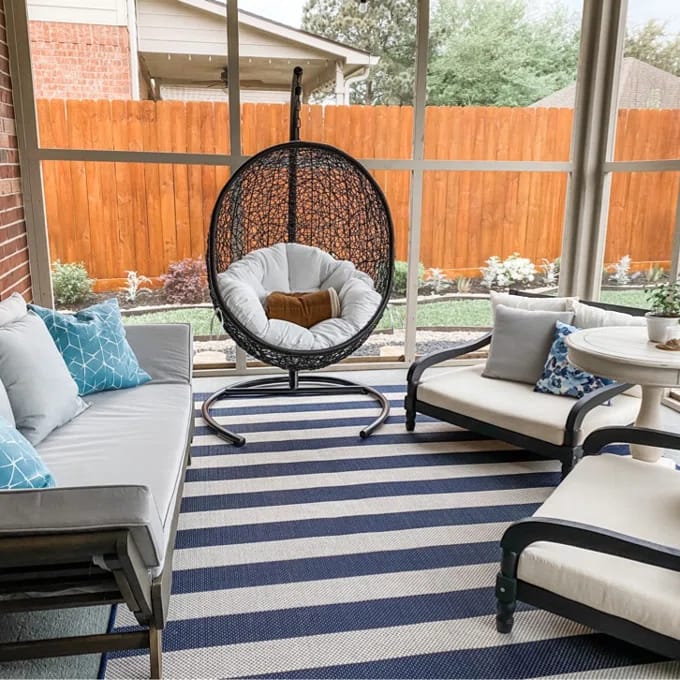 Customer photo review of Handicraft Double Chaise Lounge with Cushion (Black)