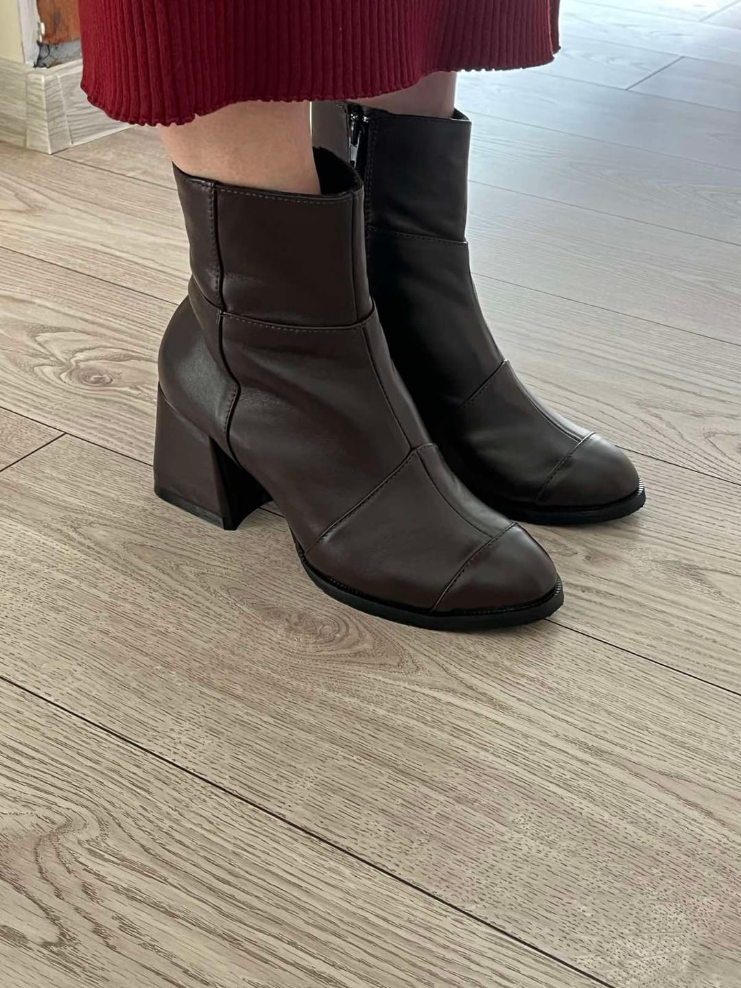 Customer photo review of "Brown Heeled Boots"