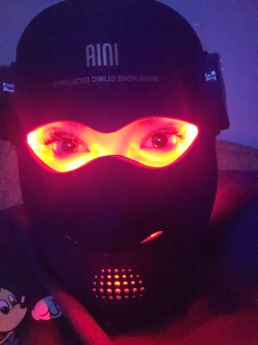 Customer photo review of INIA GLOW 4D 940nm Dual NIR Wireless LED Mask