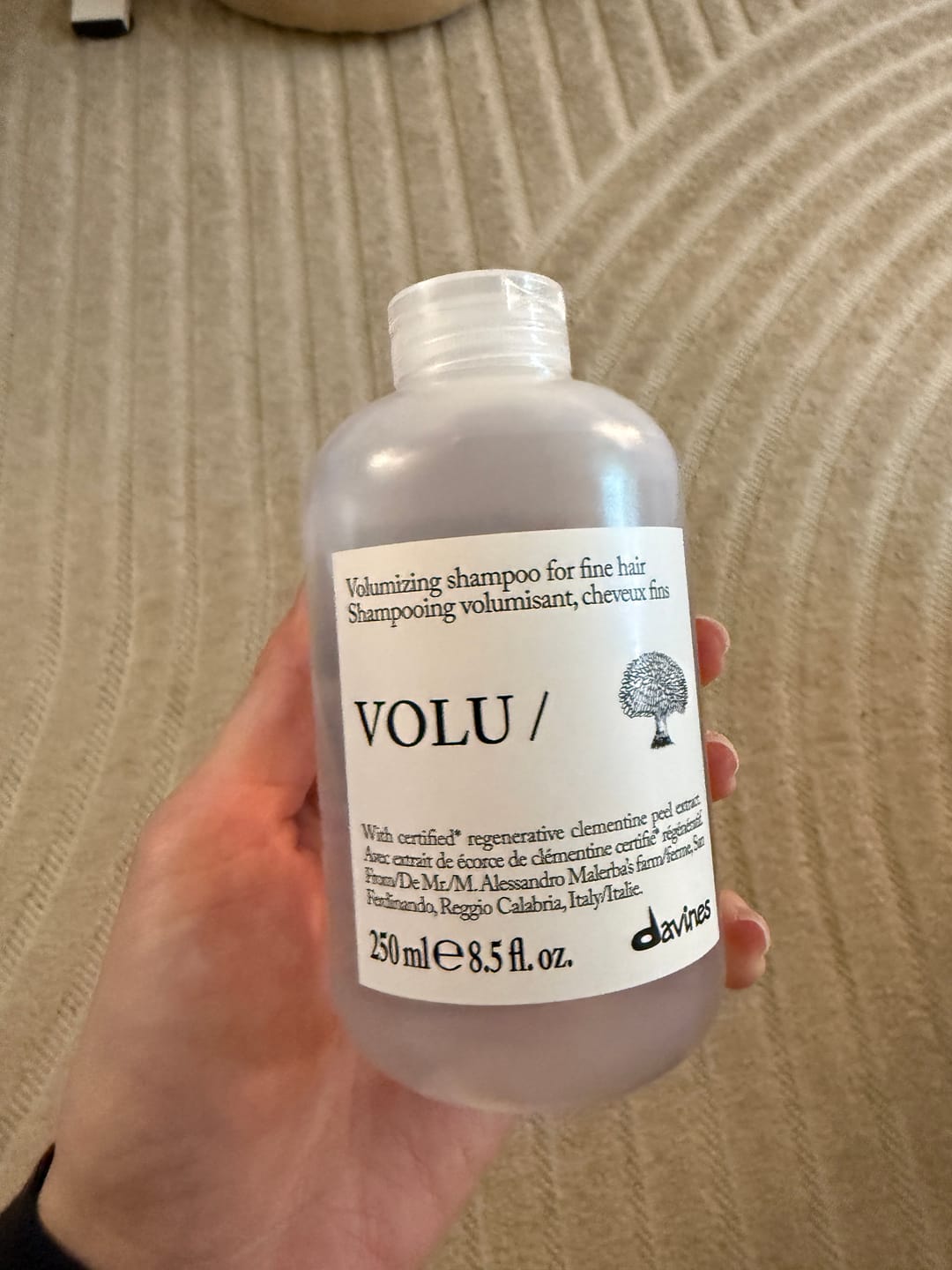 Customer photo review of VOLU Shampoo