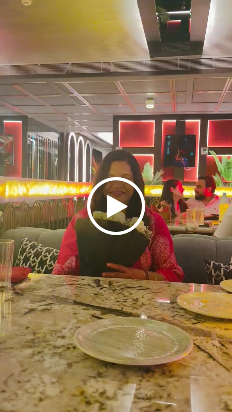 Customer video review of Pink Hand Block Bandhani Printed Kurta Set