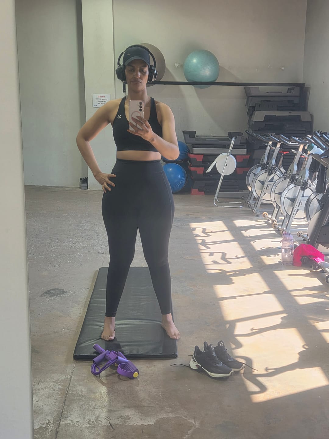 Customer photo review of Adjustable Strap High Impact Sports Bra & Pocket Leggings Set