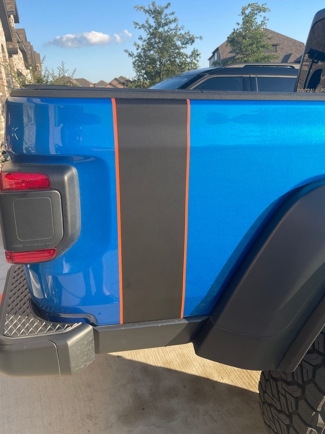 Customer photo review of Bedside Stripe Graphic set for Gladiator JT