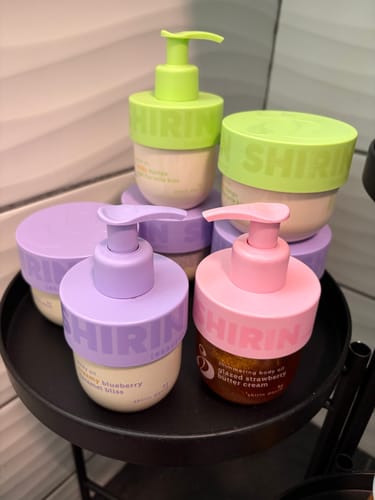 Customer photo review of Shimmering Body Oil Glazed Strawberry Butter Cream