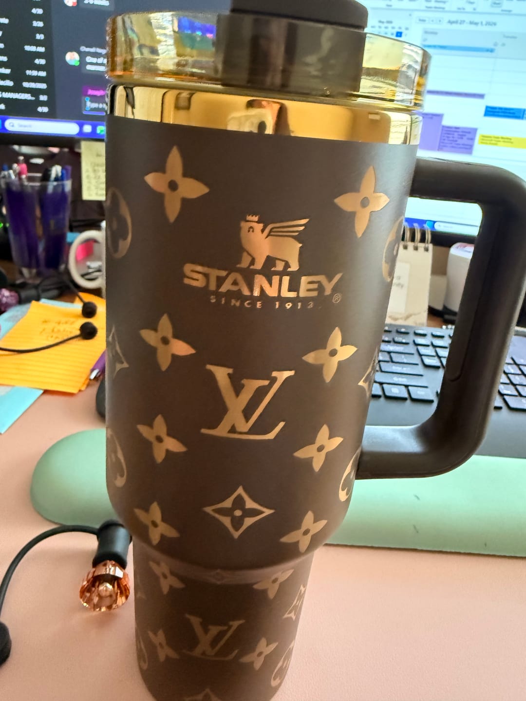 Customer photo review of Designer Holographic In-Car Insulated Cup 40 OZ