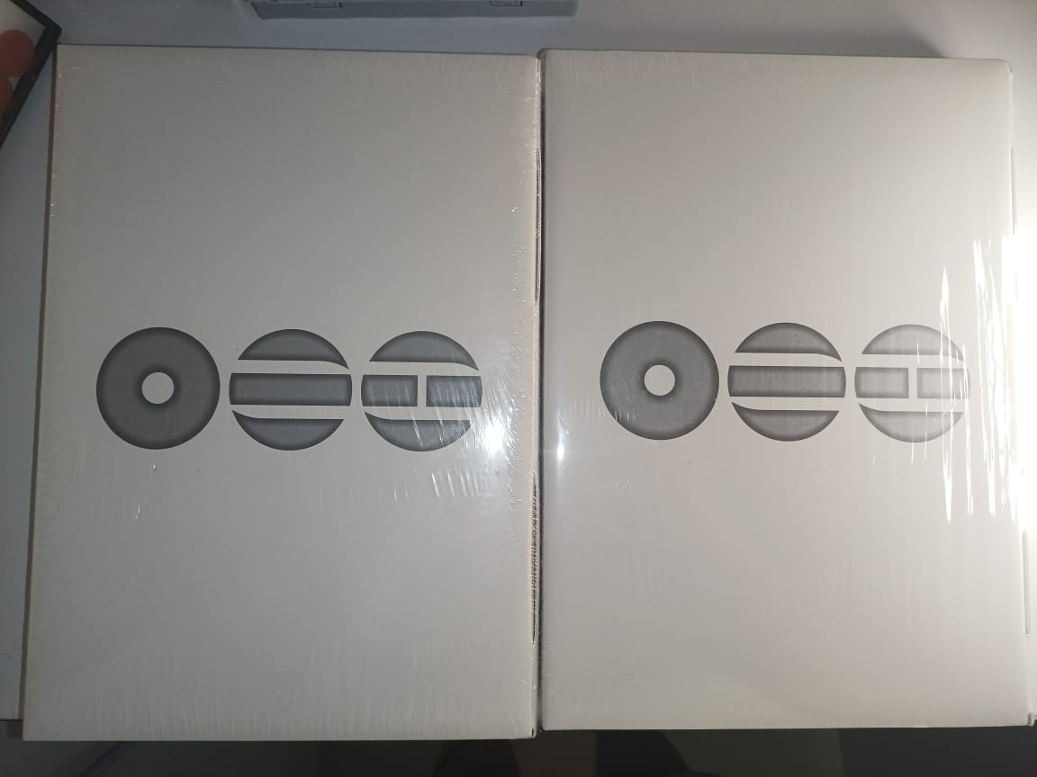 Customer photo review of BTS - ARIRANG 5TH ALBUM LIVING LEGEND VER