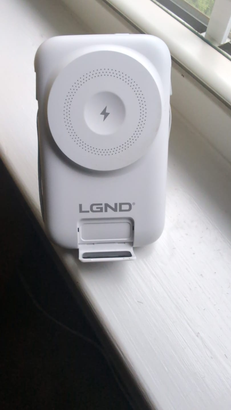 Customer photo review of LGND Outdoors® Magnetic Power Bank