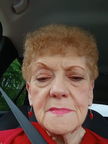 Customer photo review of Color Changing 4 in 1 Foundation