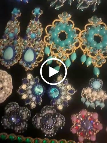Customer video review of Orecchini a bottone Audrey celeste