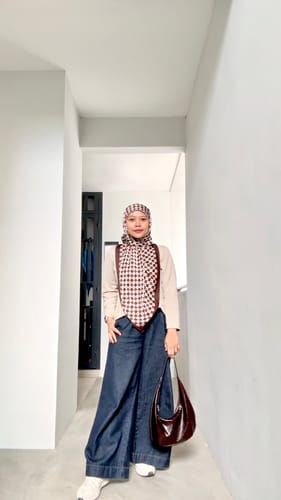 Customer photo review of Monogram Square (Tiramisu)