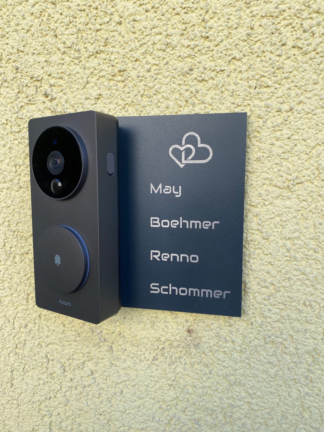 Customer photo review of Farbige Edelstahlschilder in verschiedenen Größen. Individuell personalisierbar 40 Schriftarten über 200 Motive.