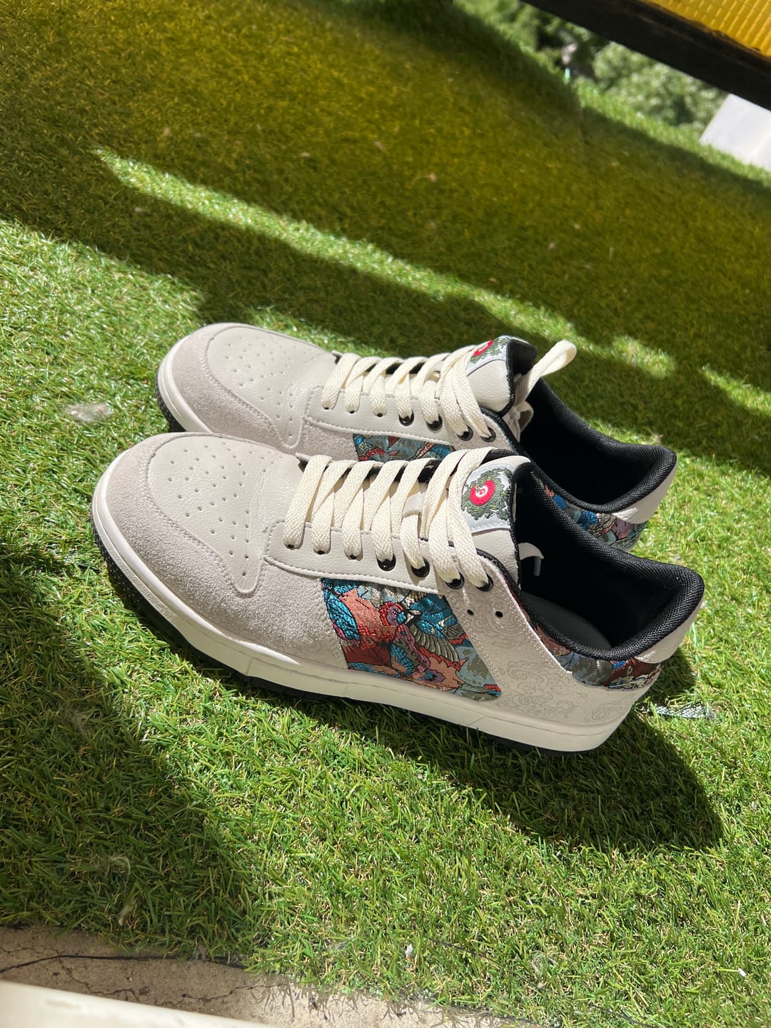 Customer photo review of Dunhuang Mythos Sneakers