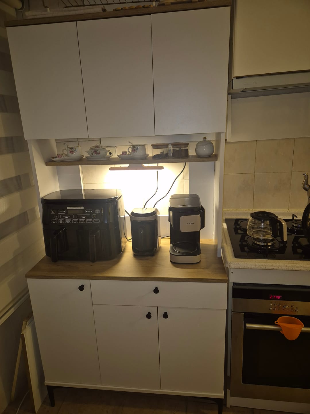 Customer photo review of Rani JE196 Çok Amaçlı Dolap 6 Kapaklı 1 Çekmeceli Kiler Mutfak Dolabı Sepet Ceviz - Beyaz