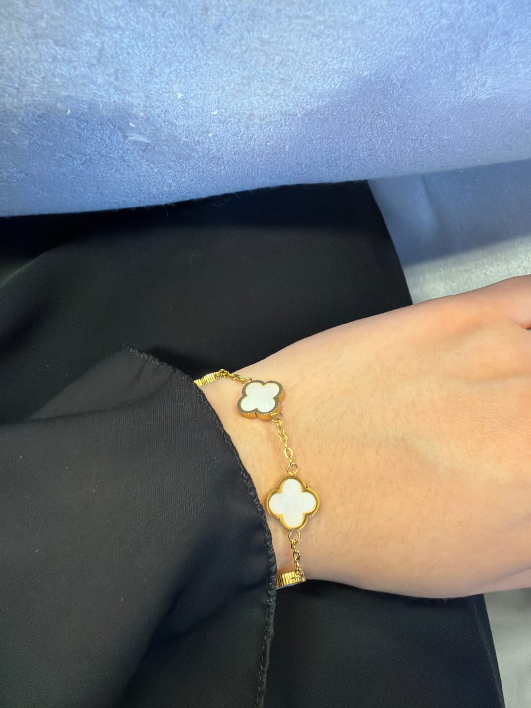 Customer photo review of Perlmutt Lucky Leaf Abbaddon Armband 14k Vergoldet