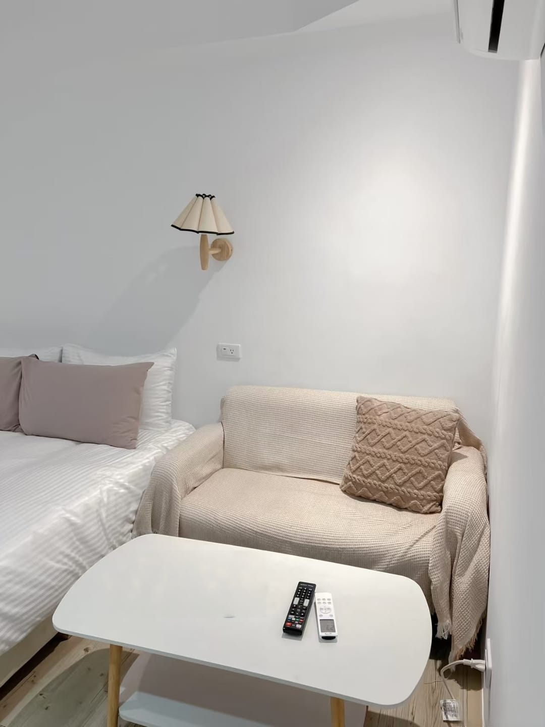 Customer photo review of Melina Wood Wall Sconce