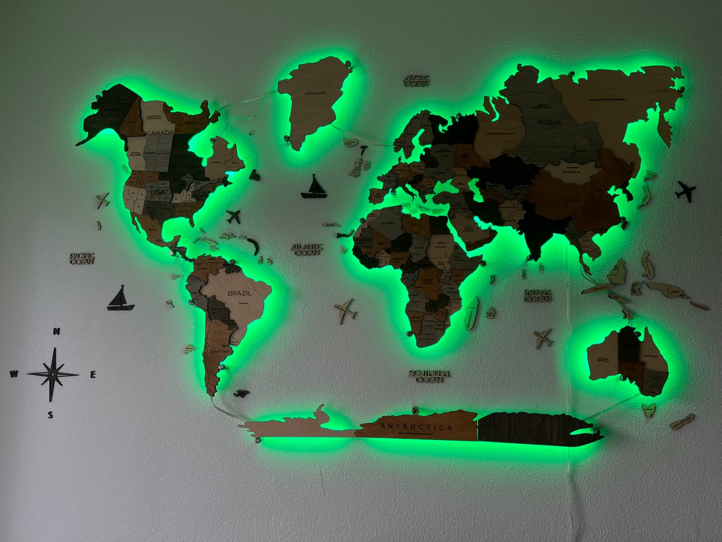 Customer photo review of 3D LED Wooden World Map 3.0 Multicolor
