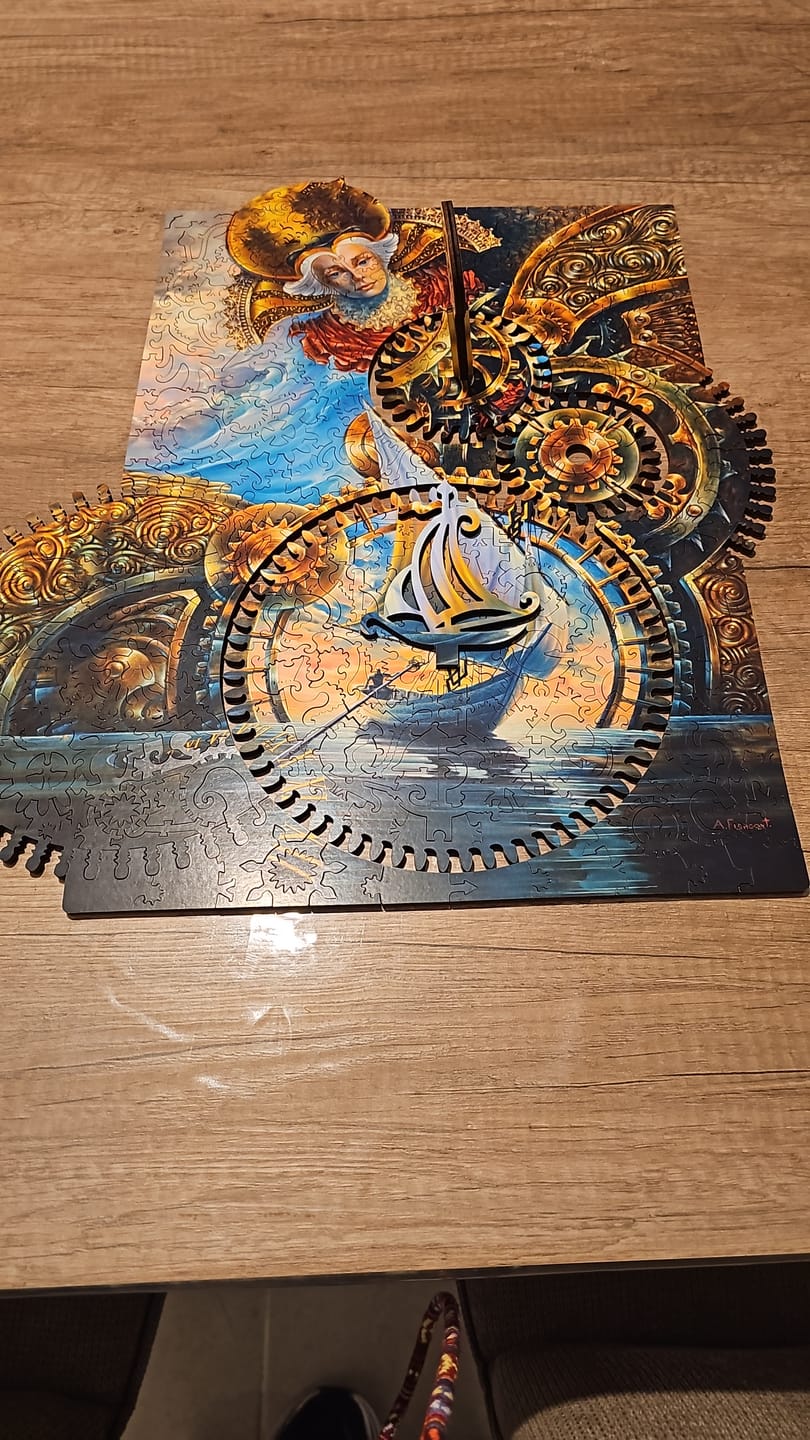 Customer photo review of פאזל בצורות מיוחדות - בונה השעונים