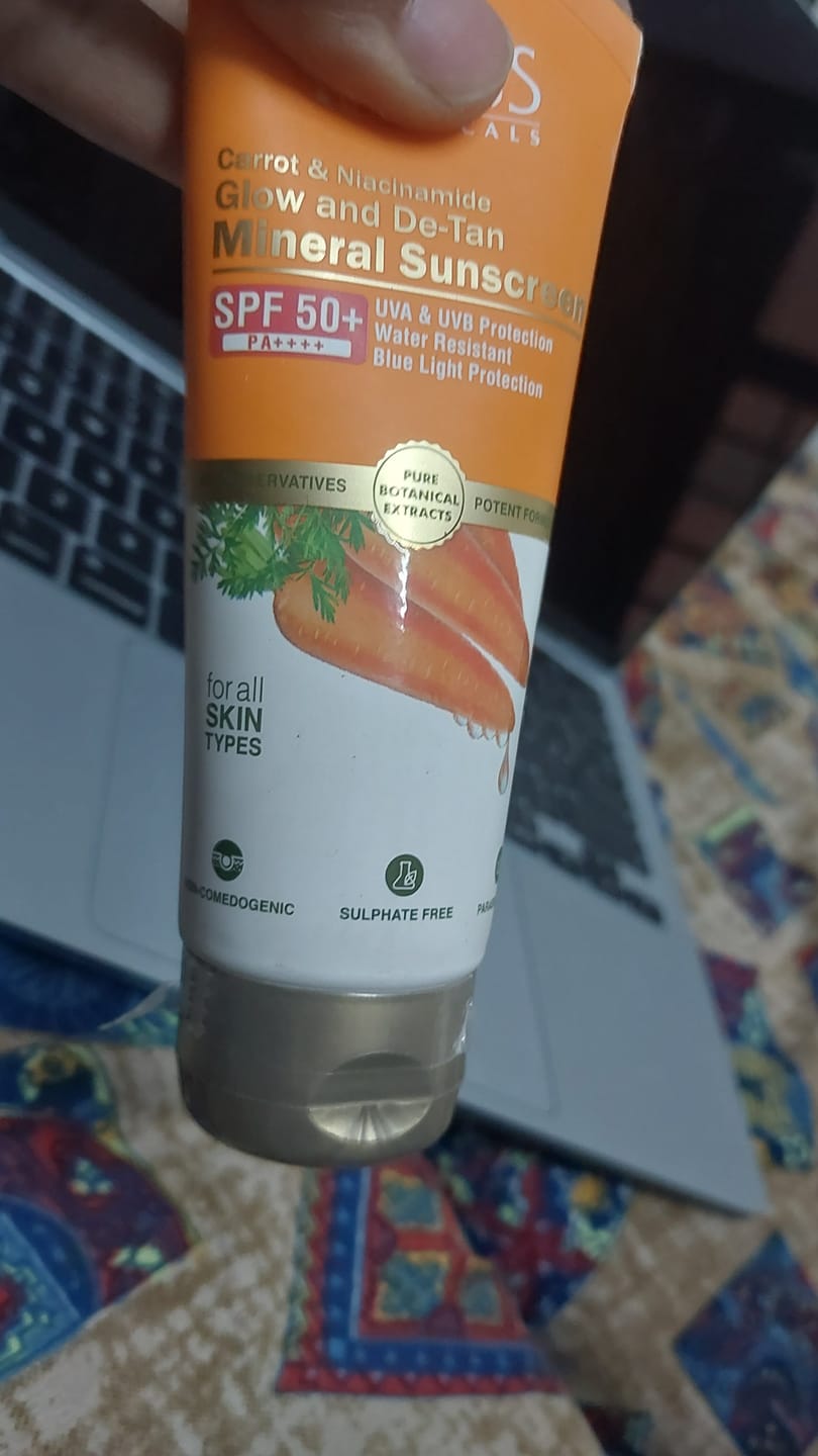 Customer photo review of Carrot & Niacinamide Glow and De-Tan Mineral Sunscreen | SPF 50+ | PA++++