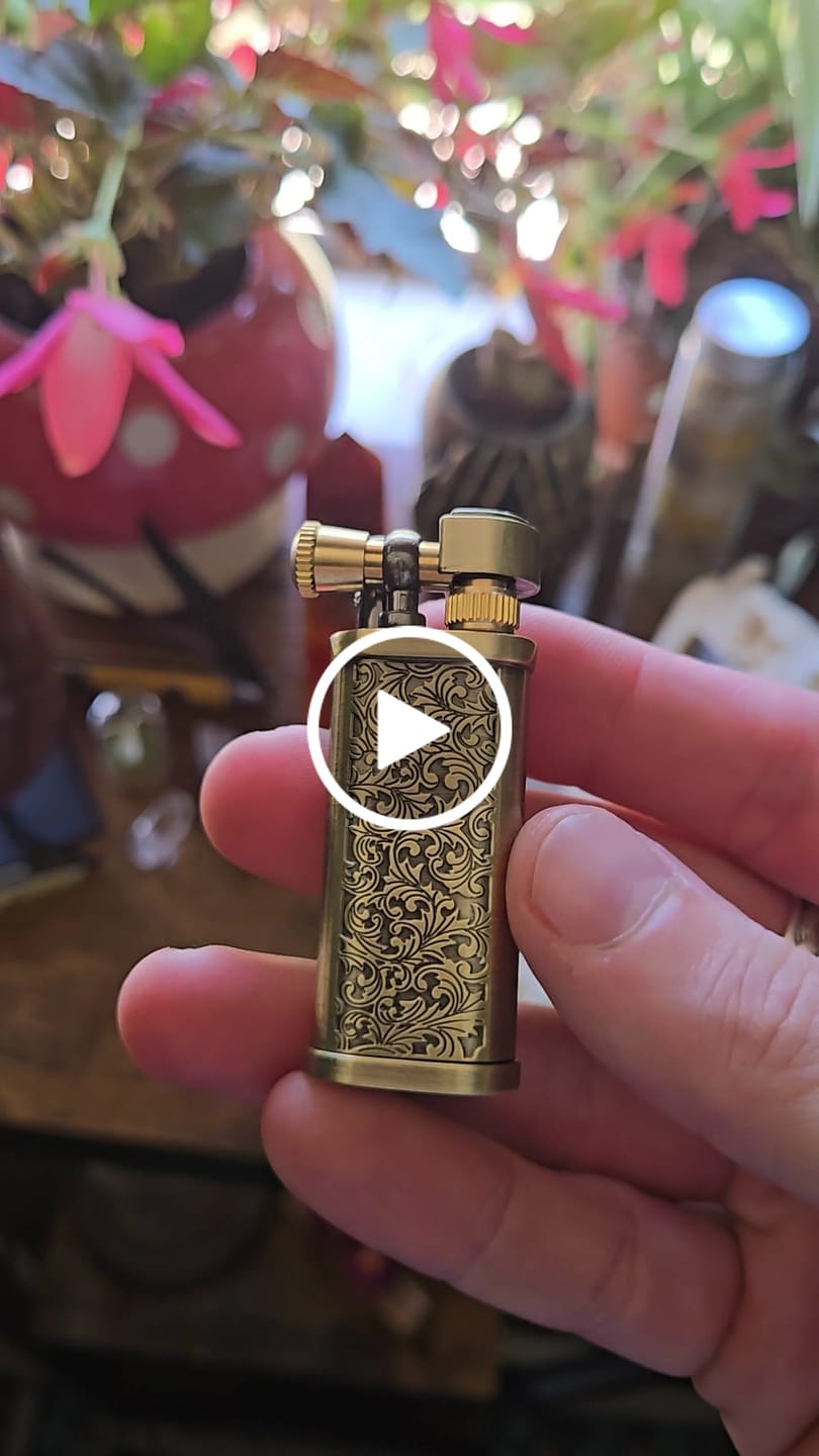 Customer video review of Tang Grass Lighter