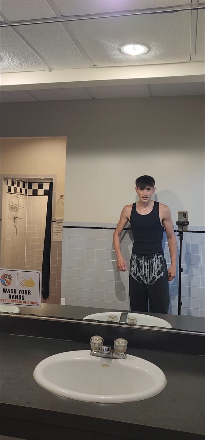 Customer photo review of 2079 - Dark Wave Joggers