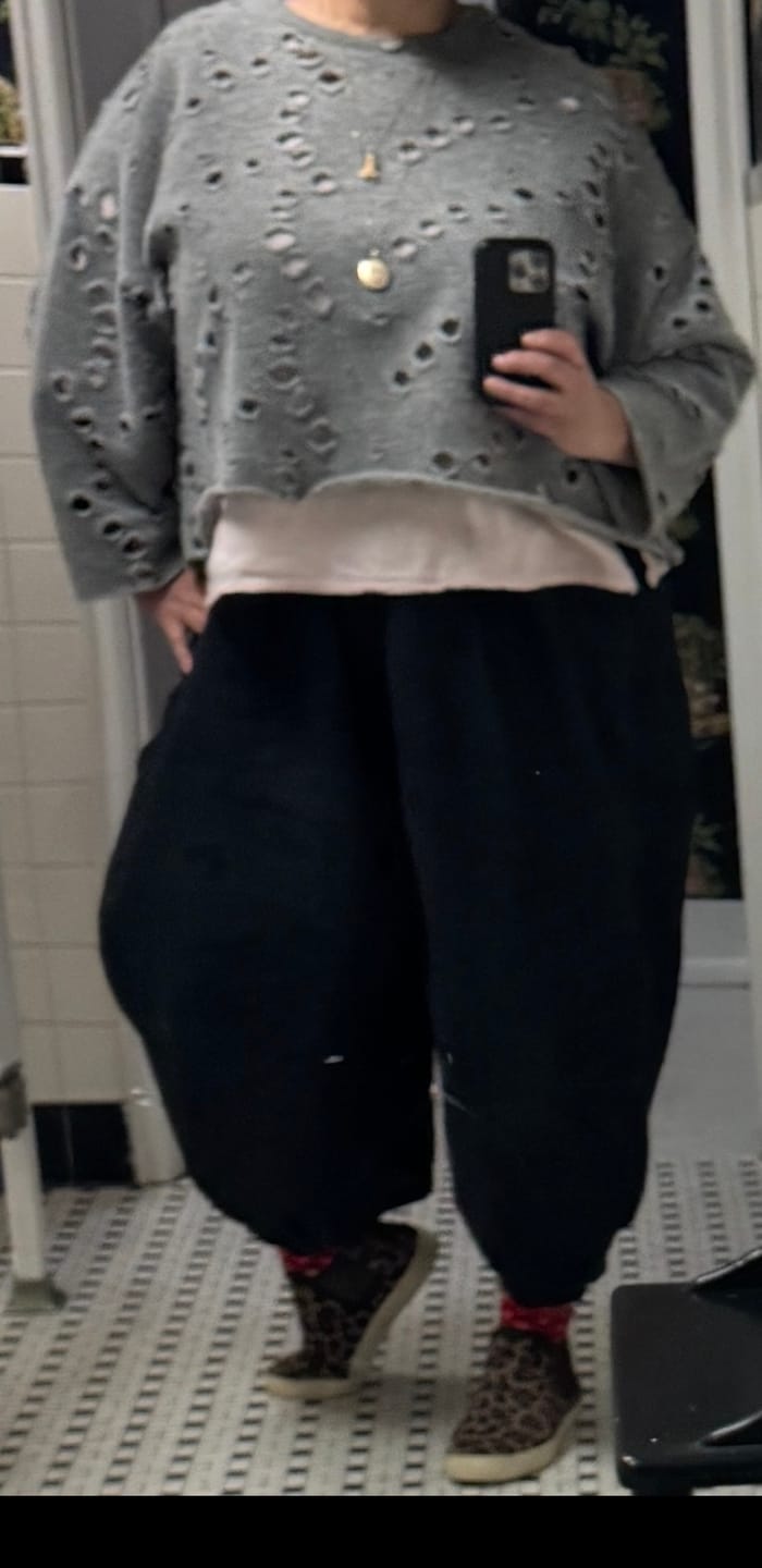 Customer photo review of Plus Size  Women Cotton Linen Pocket Casual Lantern Pants